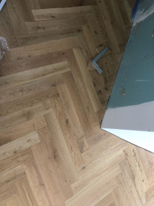 Photo de galerie - Parquet massif  collé 