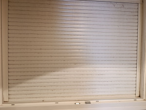 Photo de galerie - AVANT 
volet intérieur plastique 