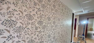 Photo de galerie - Pose papier peint 