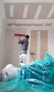 Photo de galerie - RATISSAGE + RETOUCHES EN ENDUITS + PEINTURE= 29€/m² TTC HORS COUT FOURNITURES