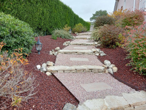 Photo de galerie - Création chemin et jardin 