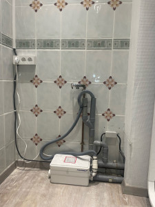 Photo de galerie - Déplacement d’une prise simple en prise triples suite à une remarque DPE car trop proche de la douche italienne 