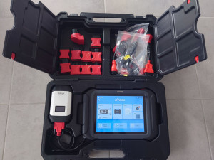Photo de galerie - Valise de diagnostic professionnelle. 
Permet de nombreuses maintenances et activation d'options cachées des véhicules (VAG, BMW, Mercedes)