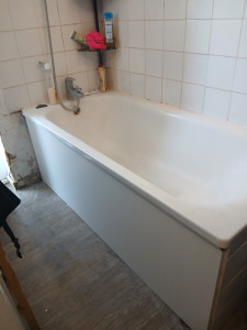 Photo de galerie - Remplacement de façade de baignoire 