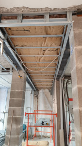 Photo de galerie - Pose de linteaux et création de faux plafonds 