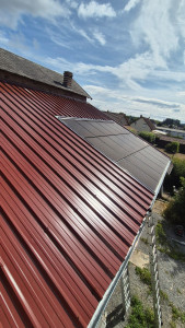 Photo de galerie - Pose de tôle bac acier sur demi-chervons 