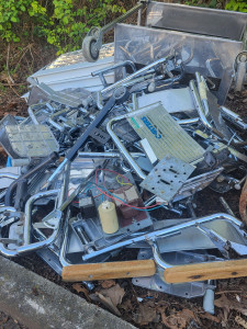 Photo de galerie - Évacuations de tout type de matériaux travail soigné.