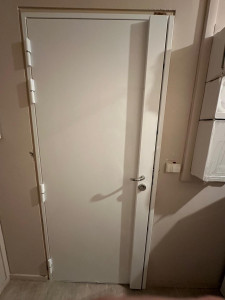 Photo de galerie - Pose d’une serrure 5 points A2p* « Serrure CARÉNÉ »