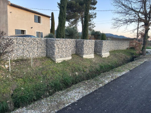 Photo de galerie - Débroussaillage abords d’une maison  