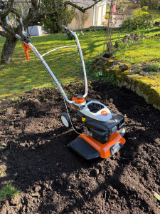 Photo de galerie - Motobineuse