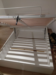 Photo de galerie - Montage lit coffre 