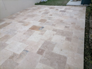 Photo de galerie - Terrasse après pose complète de pierre de Bourgogne 