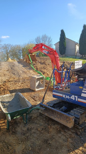 Photo de galerie - Pose de regards pour un réseau d'assainissement 