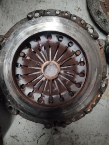 Photo de galerie - Remplacement de kit d'embrayage toutes marques 