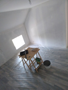 Photo de galerie - Sous couche mur et plafond suivi de la couche finition 