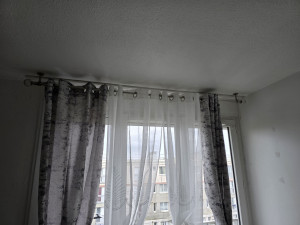 Photo de galerie - Pose de tringle à rideaux 