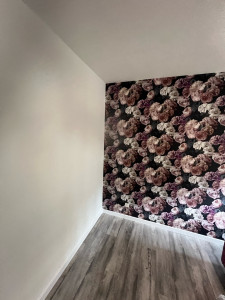 Photo de galerie - Fais à Mulhouse, tapisserie peinture 