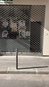 Photo de galerie - Avant  Rajoute des Porte pour sécuriser votre magasin