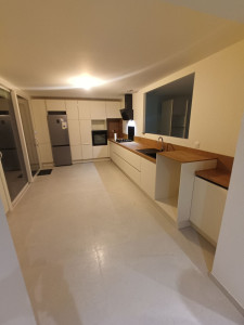 Photo de galerie - Pose d'une cuisine nobilia 