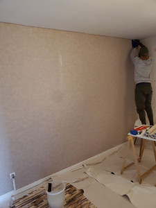 Photo de galerie - Pose papier peint 