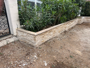 Photo de galerie - Muret avec couvertines et parements 