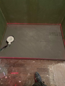 Photo de galerie - Pose d’un bac à douche 