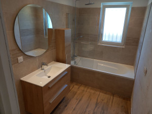 Photo de galerie - Salle de bain complète 
