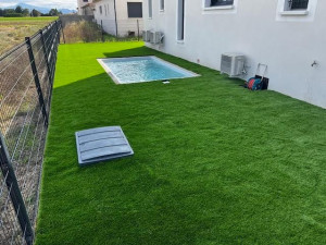 Photo de galerie - Pose de pelouse synthétique