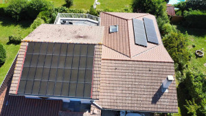 Photo de galerie - 2 toitures solaires photovoltaiques posées entièrement par moi