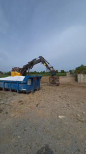Photo de galerie - Fin de la Démolition 
140t de déchets Évacuer 