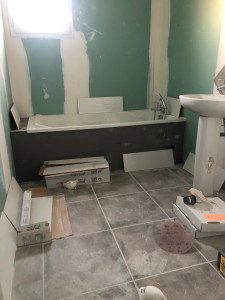 Photo de galerie - Pose de carrelage dans une salle de bain 