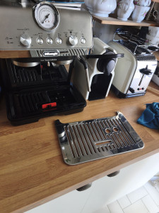Photo de galerie - Nettoyage en profondeur de cuisine

Nettoyage minutieux et dégraissage des surfaces, du plan de travail et des appareils électroménagers (machine à café, grille-pain, etc.). Entretien soigné jusque dans les moindres détails.