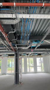 Photo de galerie - Installation de circuit d’aire comprimé et de per , mise en place des réseaux d’évacuation 