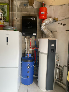 Photo de galerie - Pompe à chaleur yack  Mitsubishi avec ballon, tampon, Thermor et ballon thermodynamique the mort