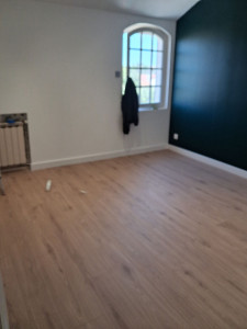 Photo de galerie - Posé de parquet et peinture 