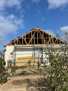 Photo de galerie - Remplacement de shingle sur pignon pour les remplacer par des bardage pvc 