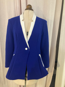 Photo de galerie - Veste Tailleur Dame médaillée Argent au concours Meilleur Apprenti de France Gironde 