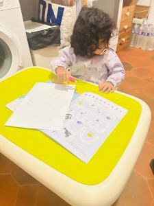 Photo de galerie - Garde d’enfants à domicile : présence douce et fiable, sécurité, jeux et accompagnement au quotidien.