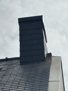 Photo de galerie - Habillage de cheminée en ardoise 