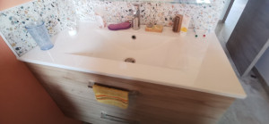 Photo de galerie - Installation robinetterie, meuble auto portant et pose d'un mirroir