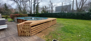 Photo de galerie - Création d'une nouvelle terrasse sur une piscine hors sol.