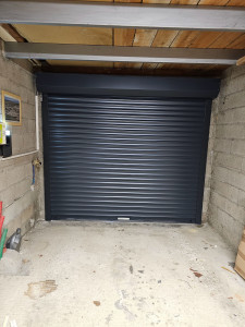 Photo de galerie - Remplacement porte basculante par porte de garage enroulable