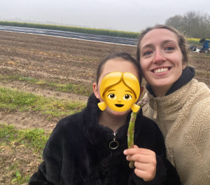 Photo de galerie - Il s’agit de ma belle-fille, je vous garantie que je prendrai soin de vos enfants comme s’ils étaient de ma famille, avec gentillesse, attention, écoute et en toute sécurité.