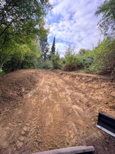Photo de galerie - Création d’une entrée de champs + étalage de la terre autour 