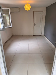 Photo de galerie - Pose de carrelage 60 part 60cm en rénovation 