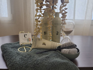 Photo de galerie - Je travaille avec les produits natulique, vegan venant du Danemark 