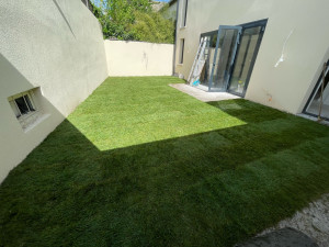 Photo de galerie - Poser des rouleaux gazon (après)