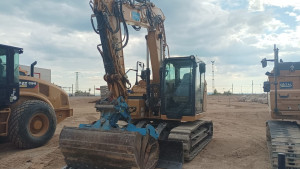 Photo de galerie - Pelle 10t chenille 