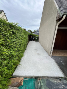 Photo de galerie - Dépose d’un abri puis coulage d’une dalles béton fibré 