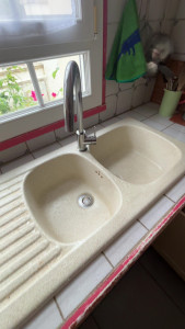 Photo de galerie - Intervention sur une fuite sur le raccordement du robinet, changement du robinet plus remise en état des raccord et joint neuf 